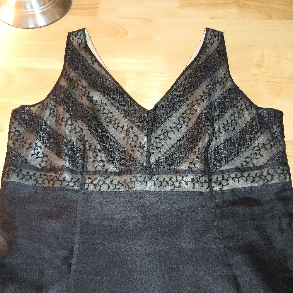 Ann Taylor Embroidered Beaded Silk Dress Size 12 - Picture 2 of 3